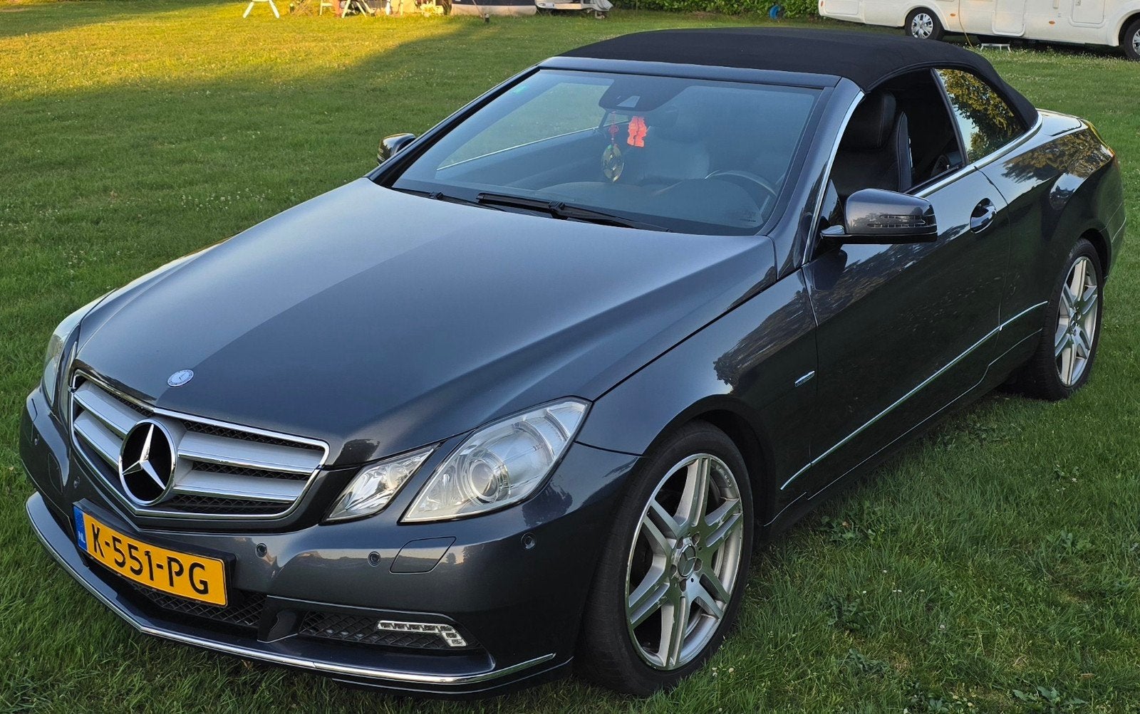 Mercedes-Benz E-Klasse 1.8 E200 CGI Cabriolet AUT 2010 Grijs, Auto's, Mercedes-Benz, Achterwielaandrijving, 1800 kg, 4 cilinders