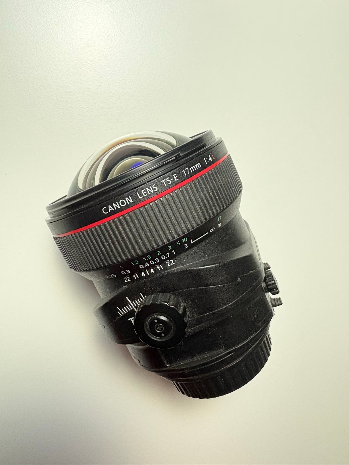 Canon EF TS-E 17mm f/4L Tilt-Shift Lens, Canon, Zo goed als nieuw, Canon EF, Handmatige focus