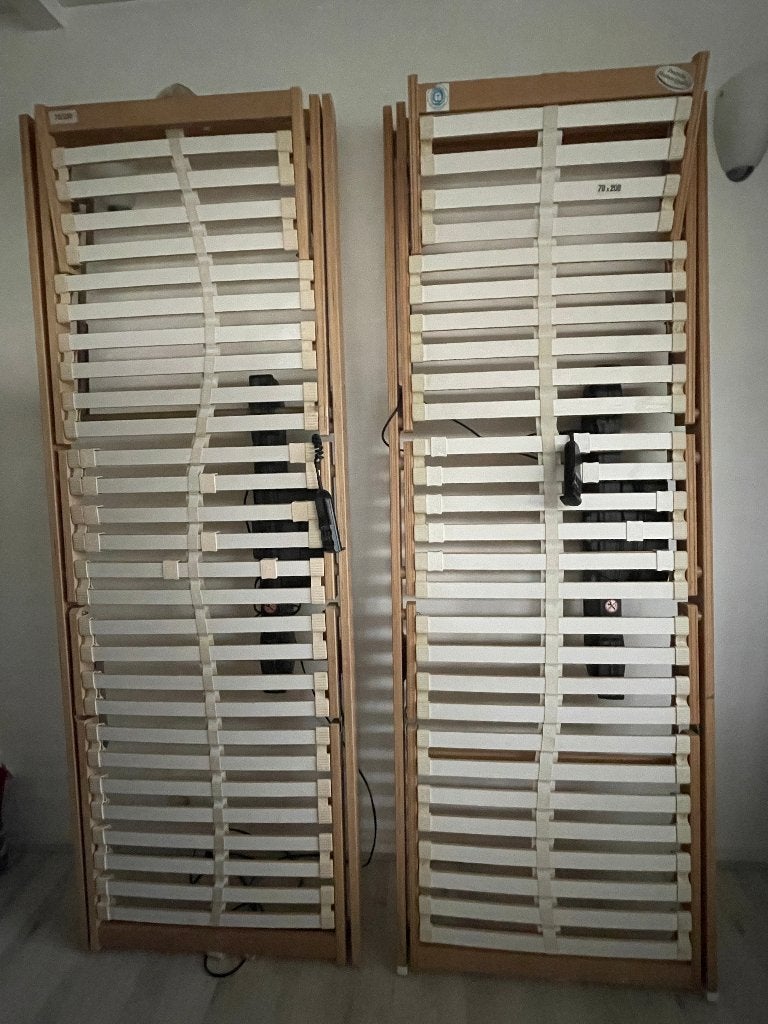 2 electrische lattenbodem 70 x 200, Huis en Inrichting, Slaapkamer | Matrassen en Bedbodems, Ophalen, Gebruikt, Bedbodem, 200 cm
