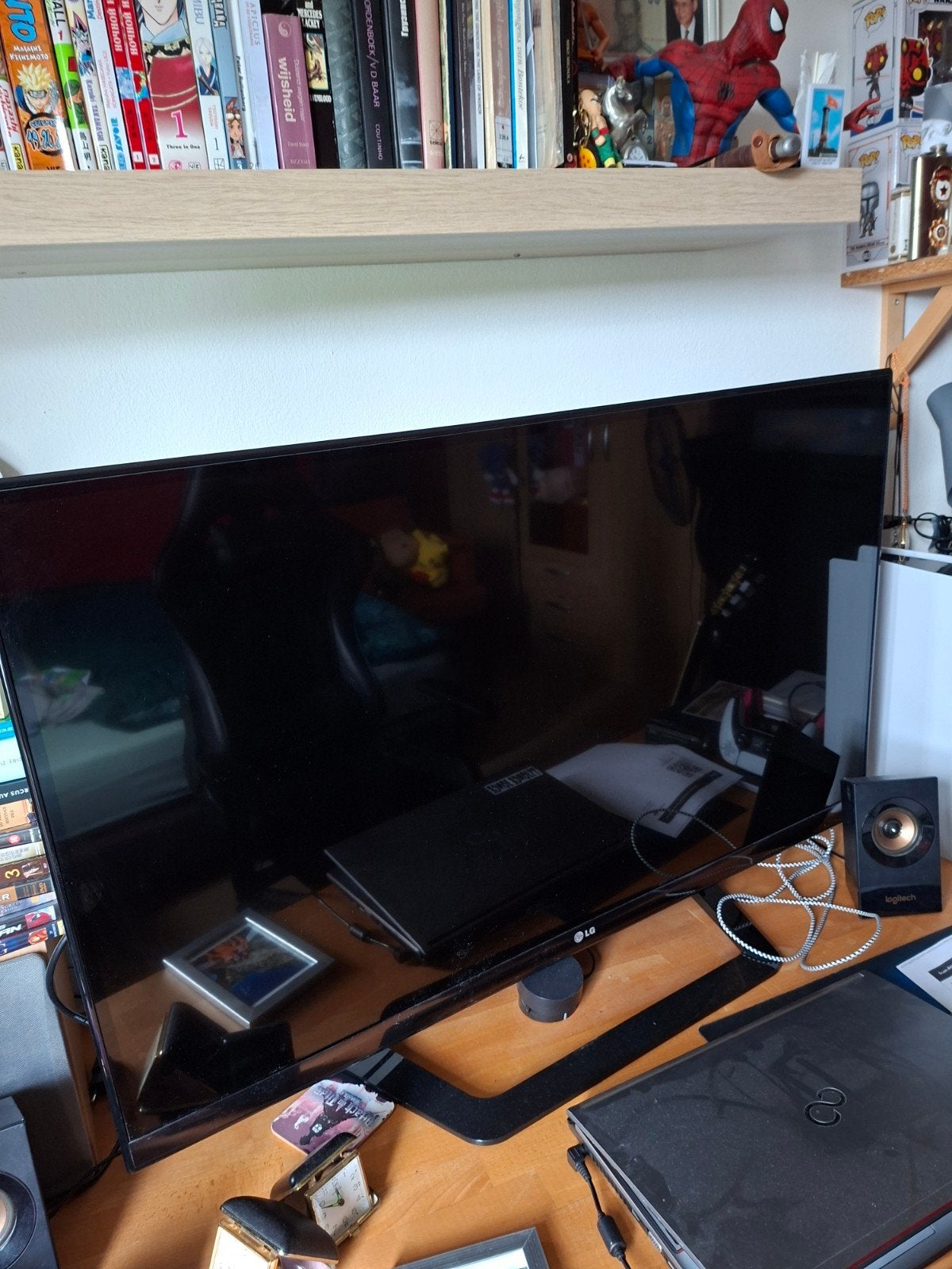 LG 42 inch Full HD LED Smart TV 3D, Audio, Tv en Foto, Televisies, Ophalen, 50 Hz, Zo goed als nieuw, 100 cm of meer