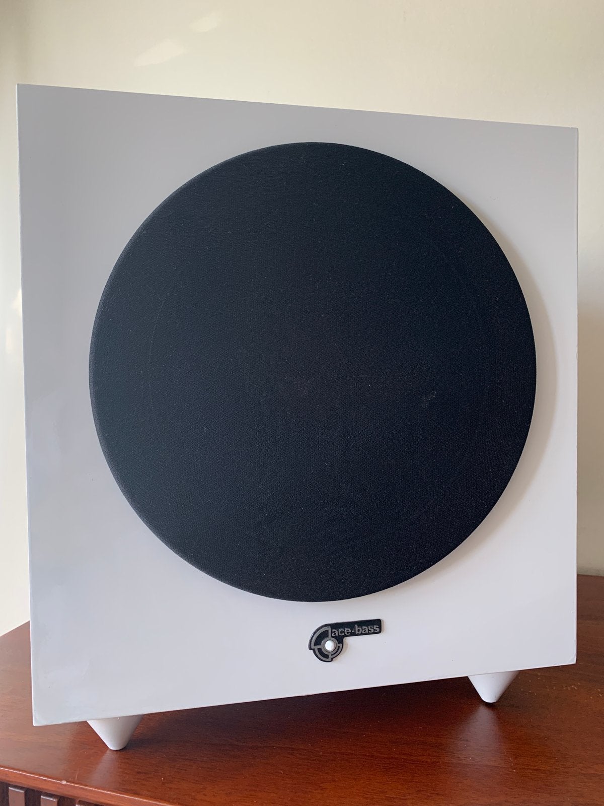 Ace-Bass Sub+ Sweden - subwoofer - Wit, krachtig en compact, Overige merken, Subwoofer, Ophalen of Verzenden, Zo goed als nieuw