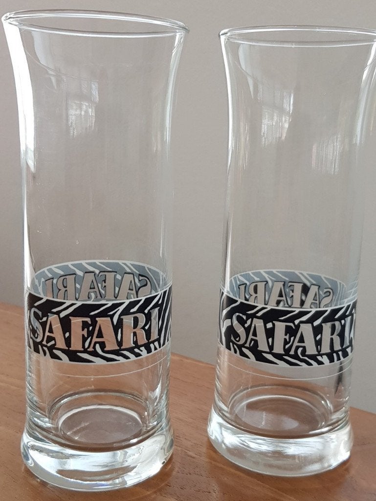 Set van 2 prachtige, vintage Safari glazen met logo - IZGST, Ophalen of Verzenden, Zo goed als nieuw, Overige typen