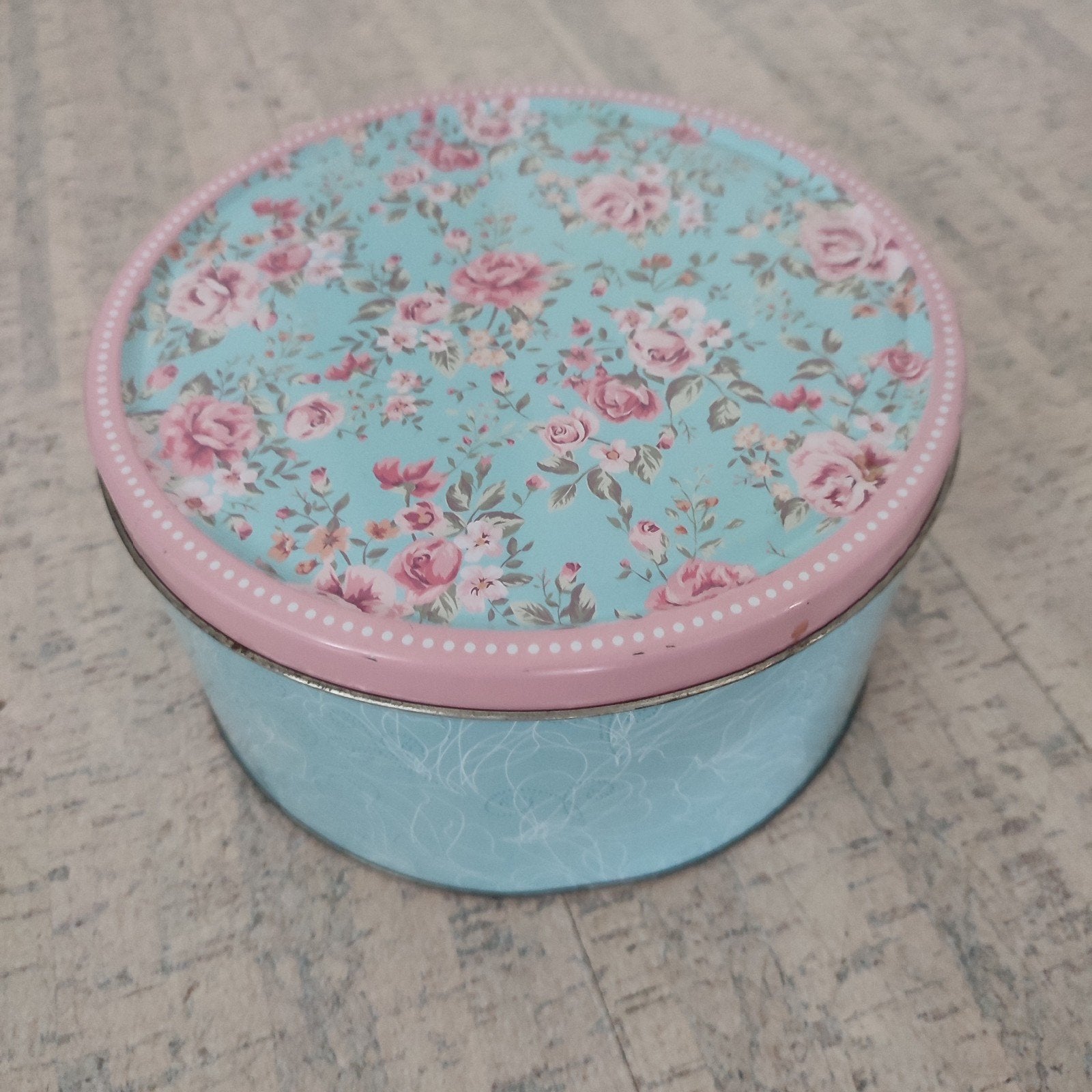 Vintage Brocante Koektrommel Roze Lichtblauw Bloemen, Ophalen of Verzenden