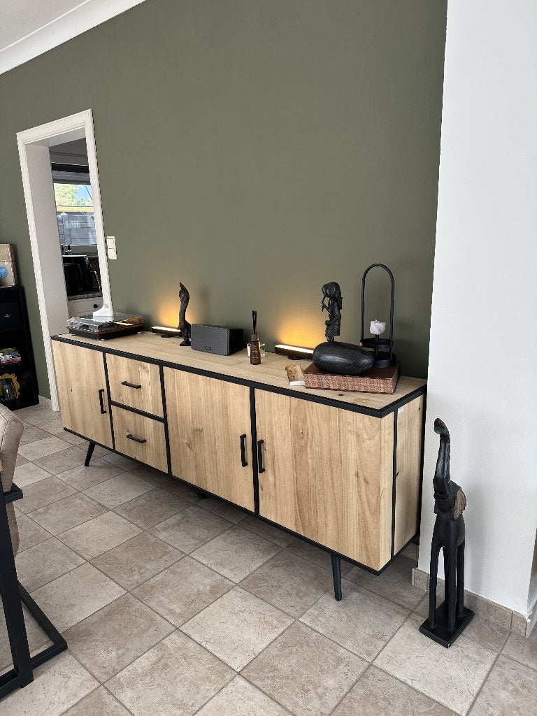 Xooon Kinna dressoir 220 cm — tramwood smoked, Ophalen, Xooon Kinna, Zo goed als nieuw, 200 cm of meer