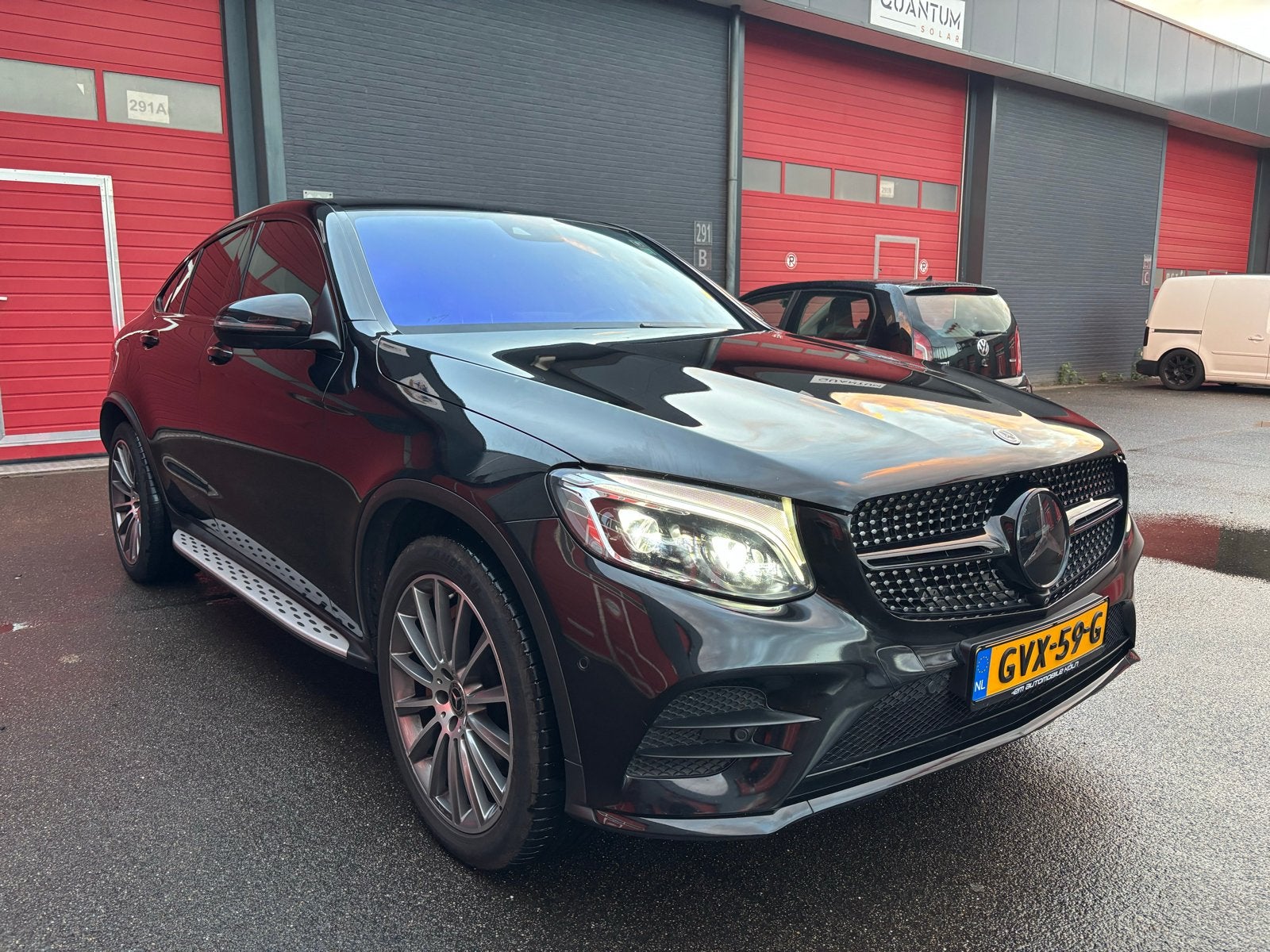 Mercedes-Benz GLC 300 245pk 4MATIC 9G-TRONIC Zwart/Dakje/360, Auto's, Zwart, 4 cilinders, Zwart, Vierwielaandrijving