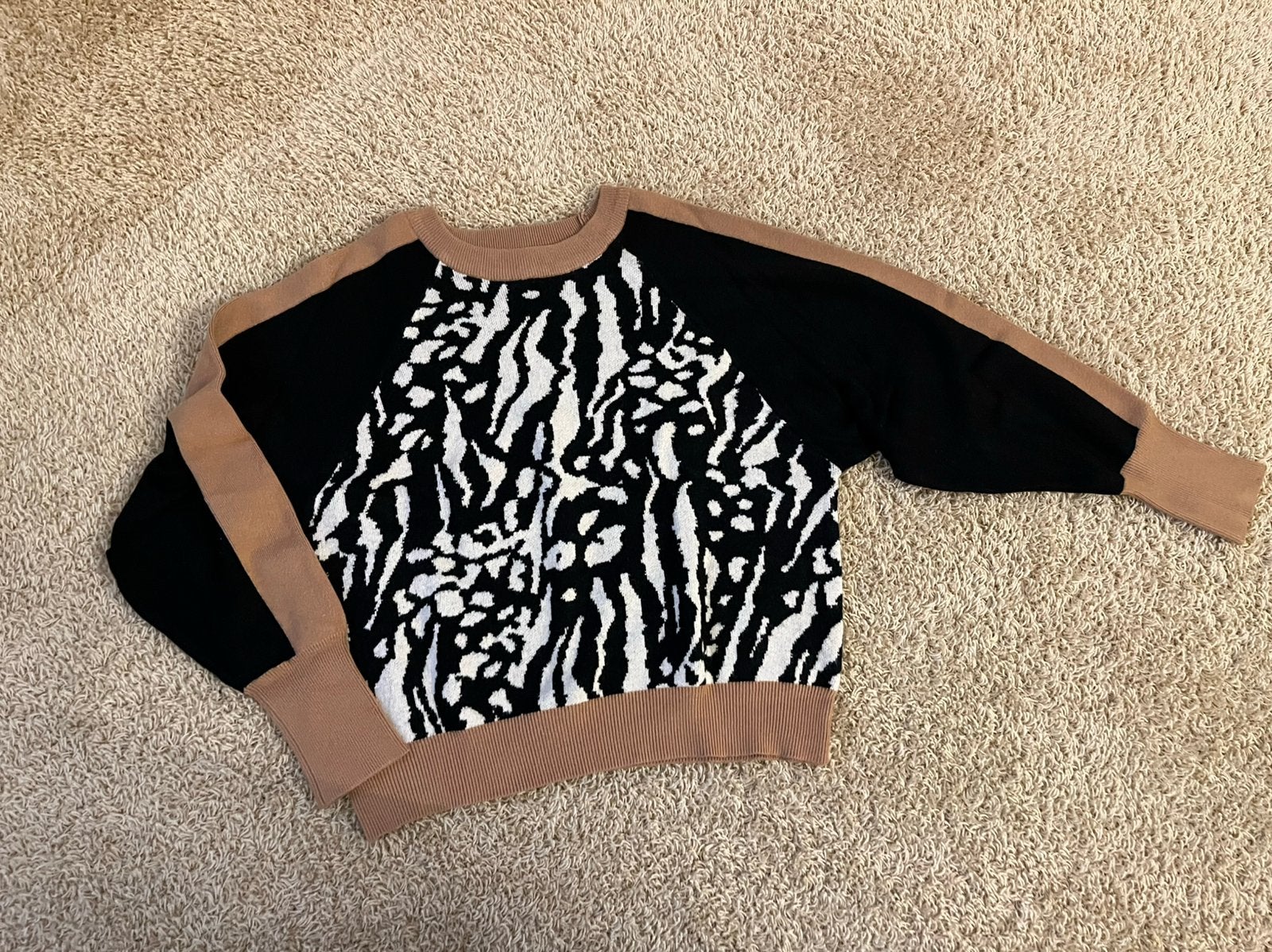 By Clara trui zebra camel mt. One size (s/m), Ophalen of Verzenden, Zo goed als nieuw, Maat 36 (S), Zwart