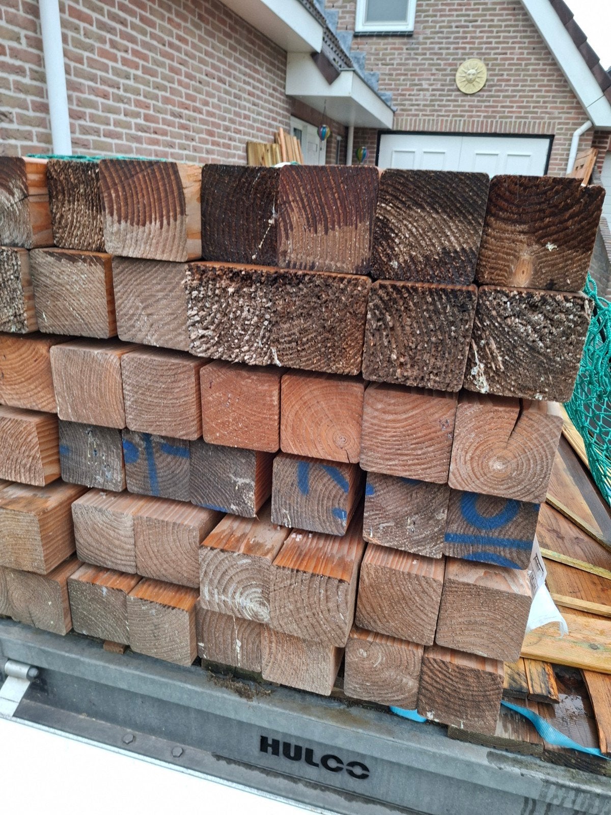 54 nieuwe Douglas palen 11x11 cm x 4 mtr - Terreinopruiming, Ophalen