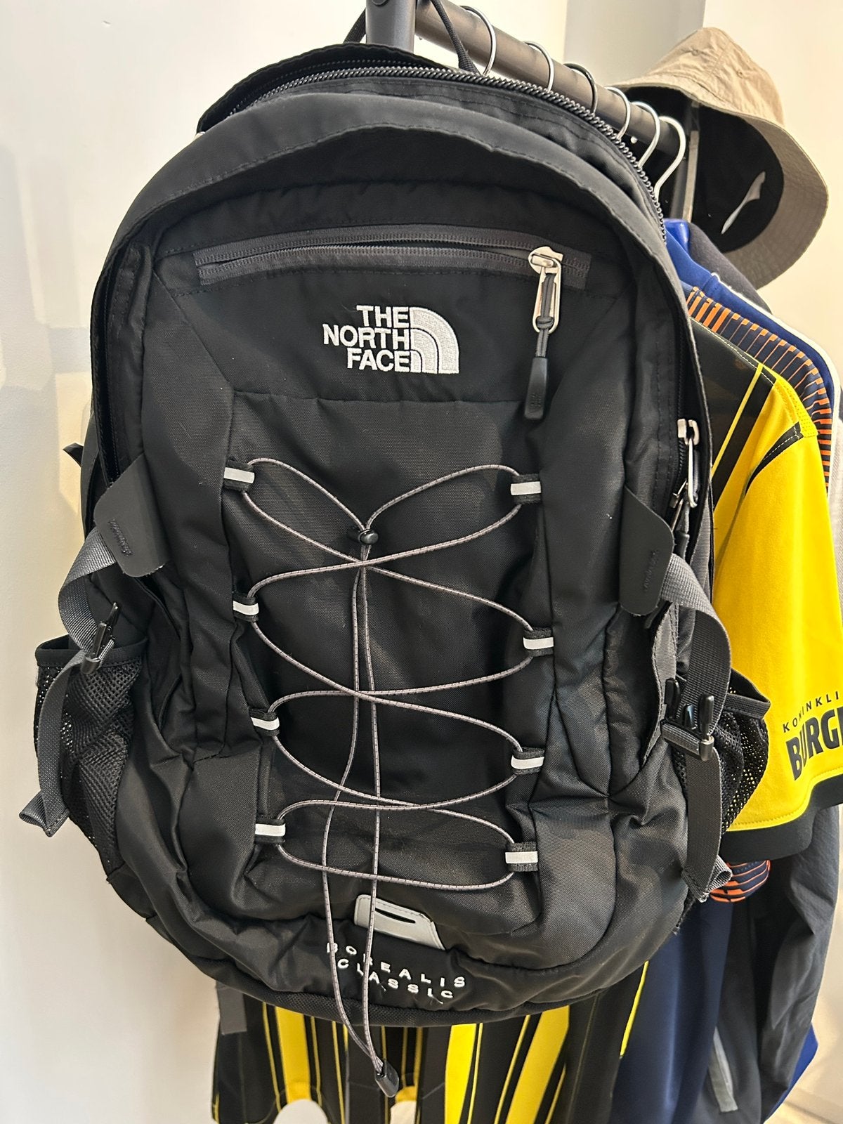 The North Face Borealis Classic zwart zo goed als nieuw, Overige merken, 25 tot 40 cm, Ophalen of Verzenden, Zo goed als nieuw
