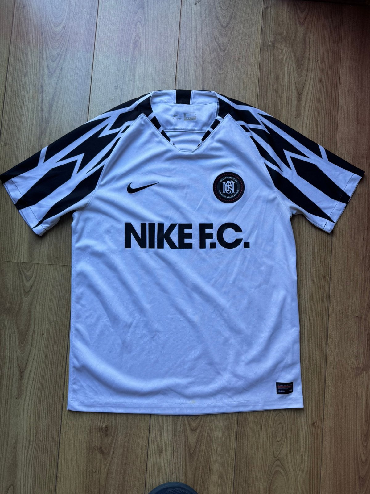 Origineel voetbalshirt Nike FC, Sport en Fitness, Ophalen of Verzenden, Zo goed als nieuw, Shirt
