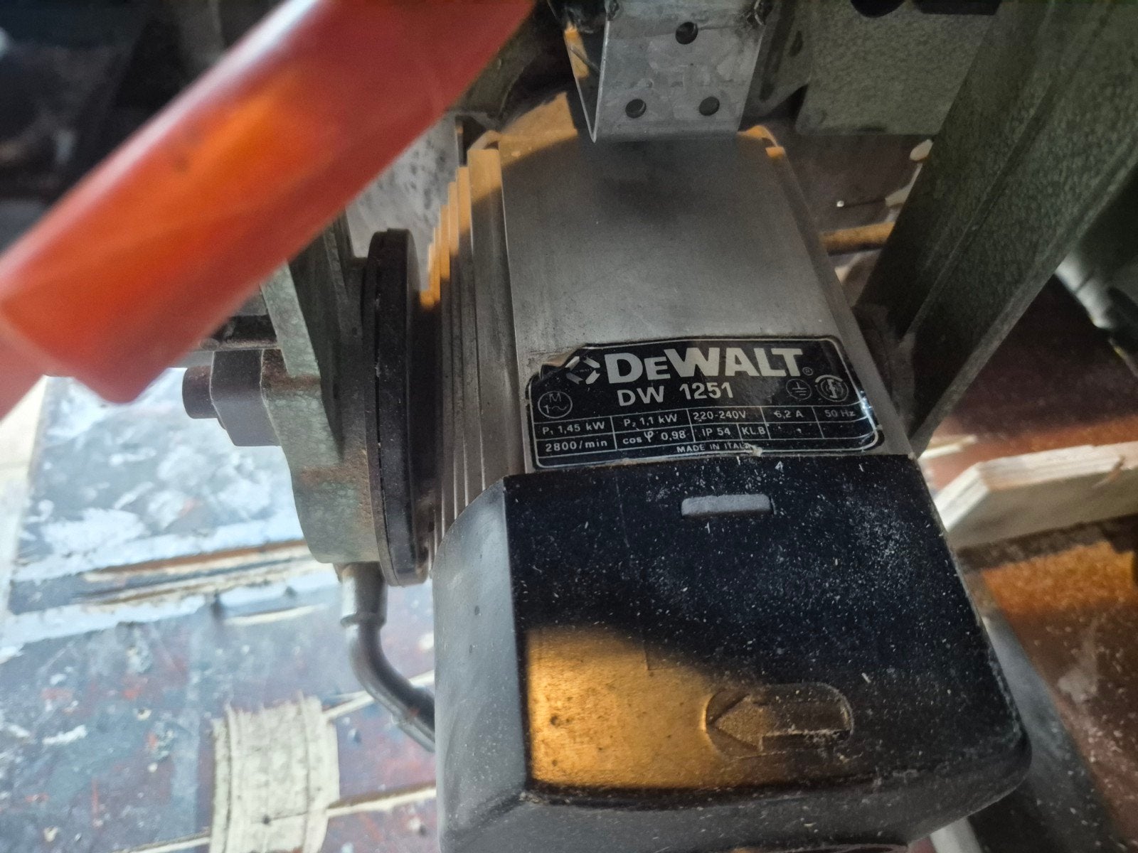 DeWalt DW 1251 Radiaalzaag met extra zaagbladen, Ophalen, Gebruikt, DeWalt, 70 mm of meer