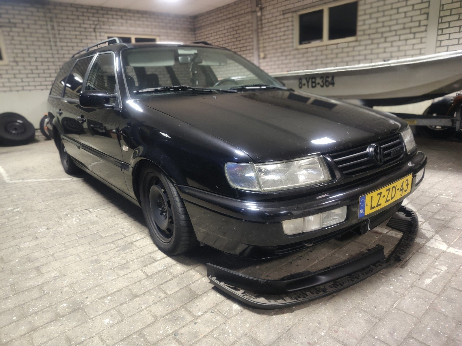 Volkswagen Passat 2.8 VR6 Variant 128KW AUT E2 1995 Zwart, Auto's, Volkswagen, 700 kg, Zwart, Origineel Nederlands, Stationwagon