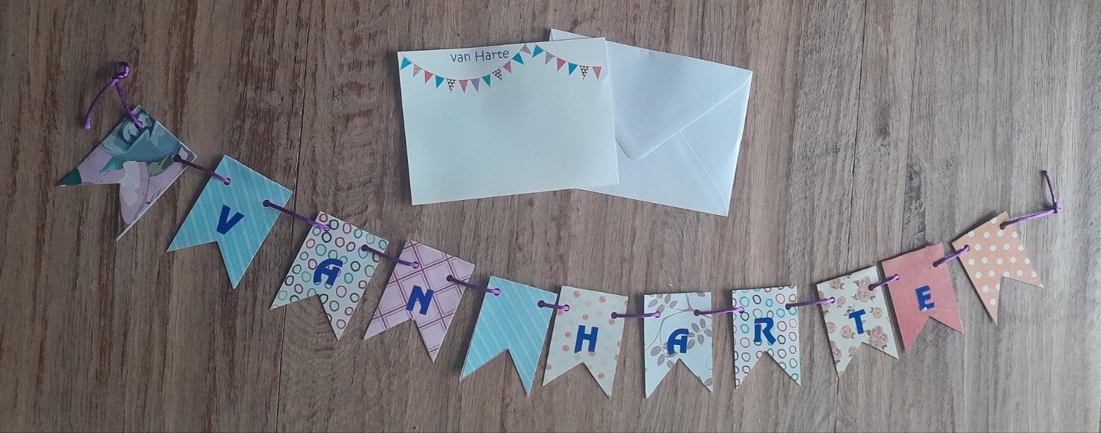 Feestelijke felicitaties slingerkaart met envelop, Ophalen of Verzenden
