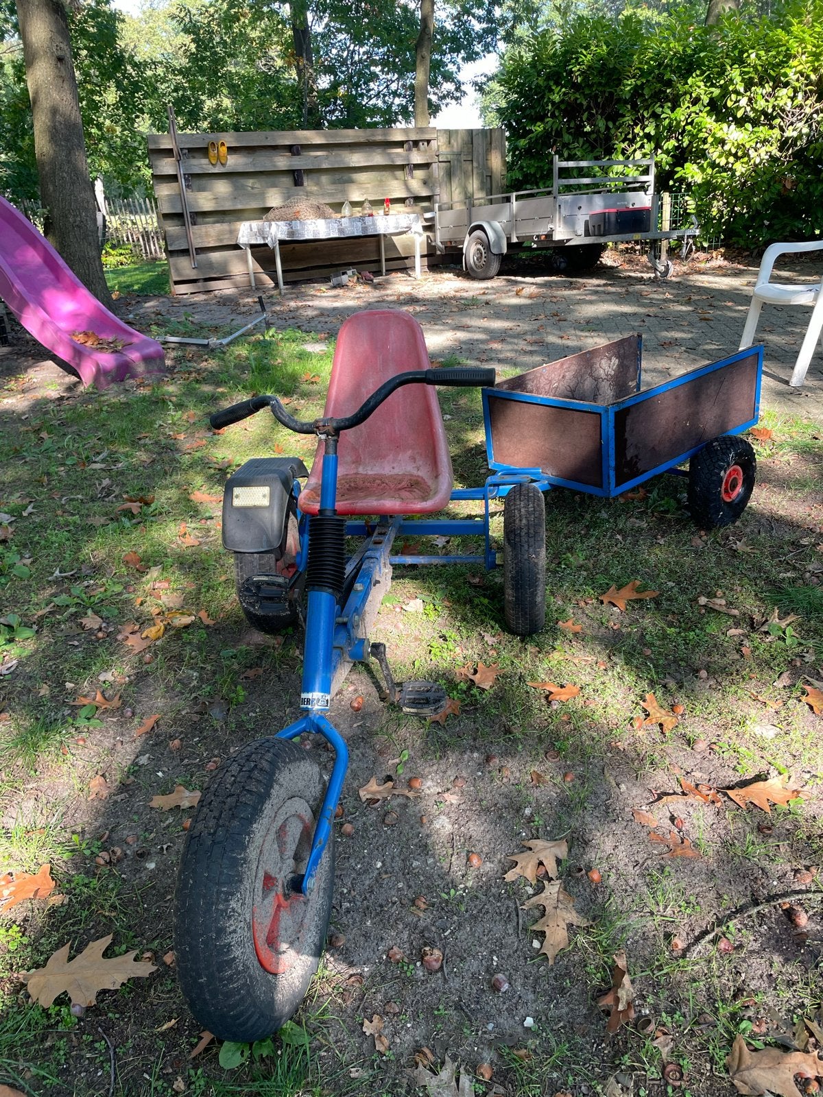Berg skelter met  aanhangwagen