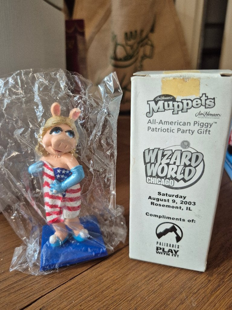 Palisades Muppets All-American Miss Piggy NEW IN BOX, Verzamelen, Ophalen of Verzenden, Nieuw