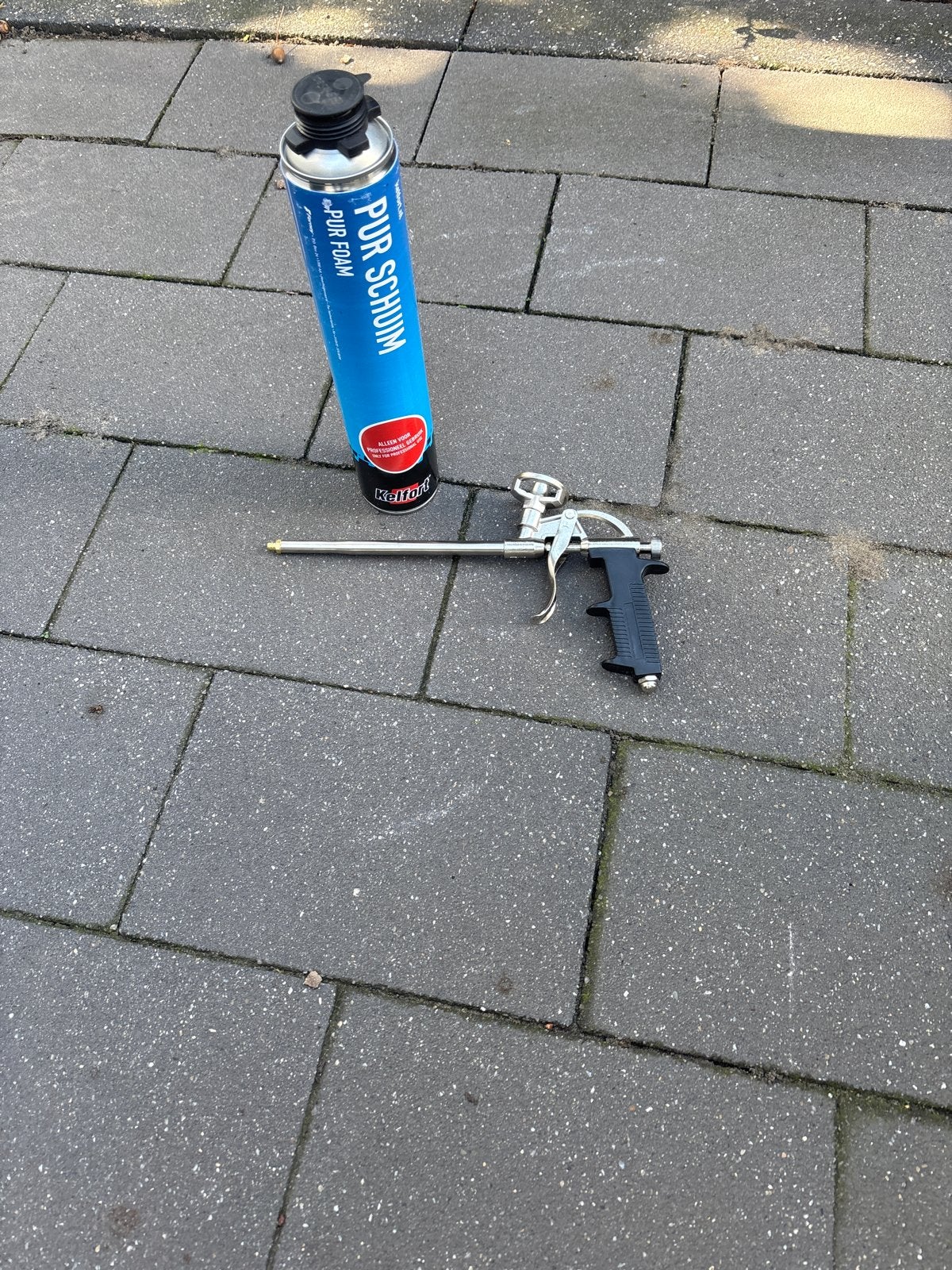PUR Schuim en Kitpistool - Isolatie en Afdichting, Zo goed als nieuw, Hardschuim (Pir), Minder dan 5 m², Vloerisolatie
