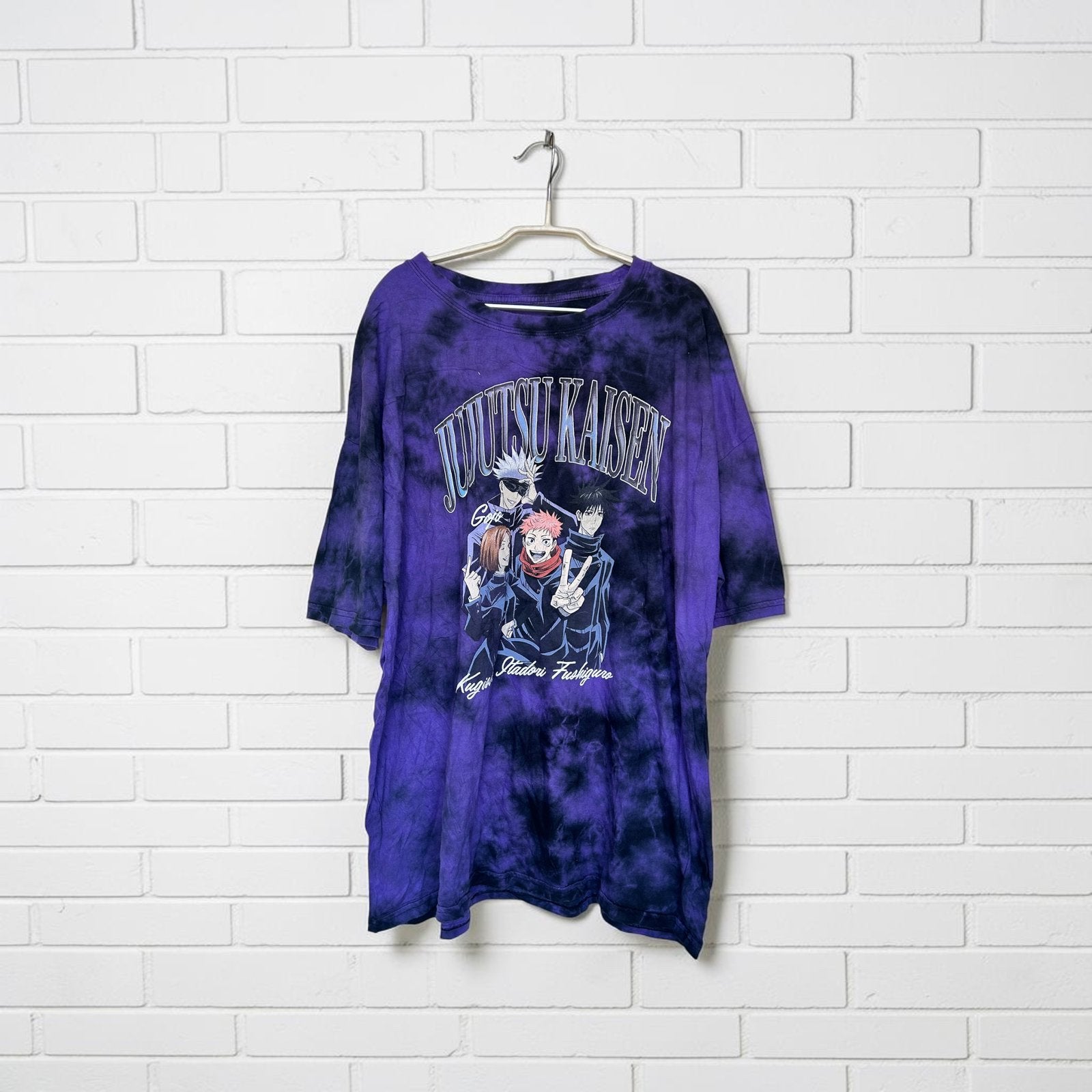 Hot Topic T-shirt 2XL Paars Zwart Tie-Dye Jujutsu Kaisen, Verzenden, Paars, Overige maten, Ht
