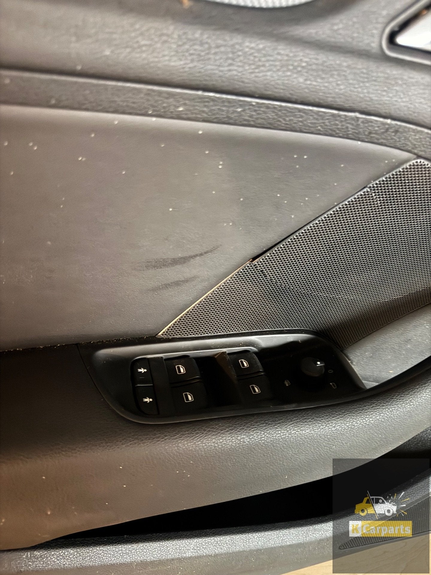 Deur bekleding AUDI A3 S3 RS3 Links voor portier 8V4867105, Gebruikt, AUDI AG, Auto-Union-Strasse 1
85045  Ingolstadt, DE, Kundenbetreuung@audi.de