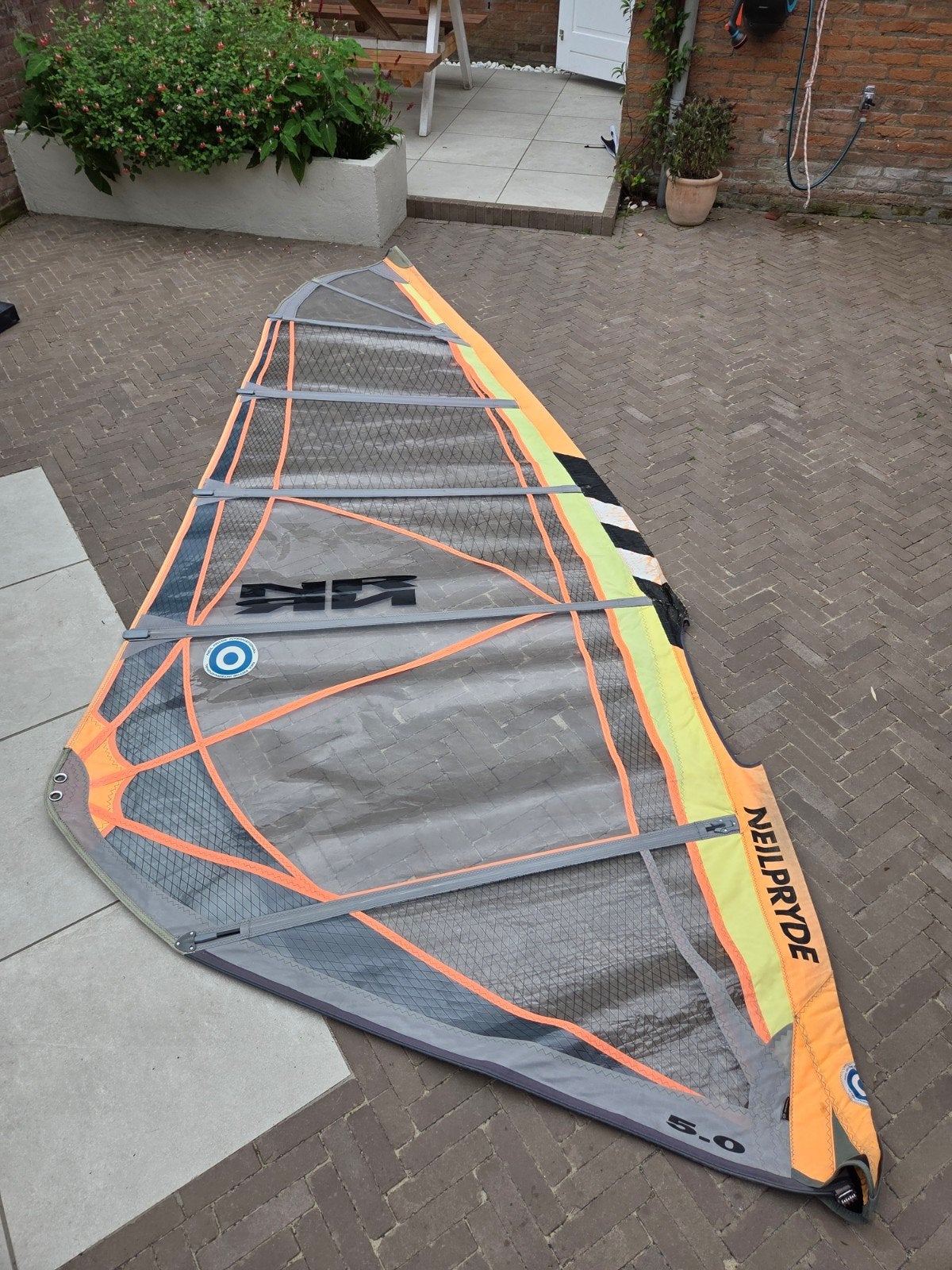 Windsurfzeil Neilpryde 5.0, gebruikt, Watersport en Boten, Ophalen, Gebruikt, Zeil, 3.5 tot 5 m²