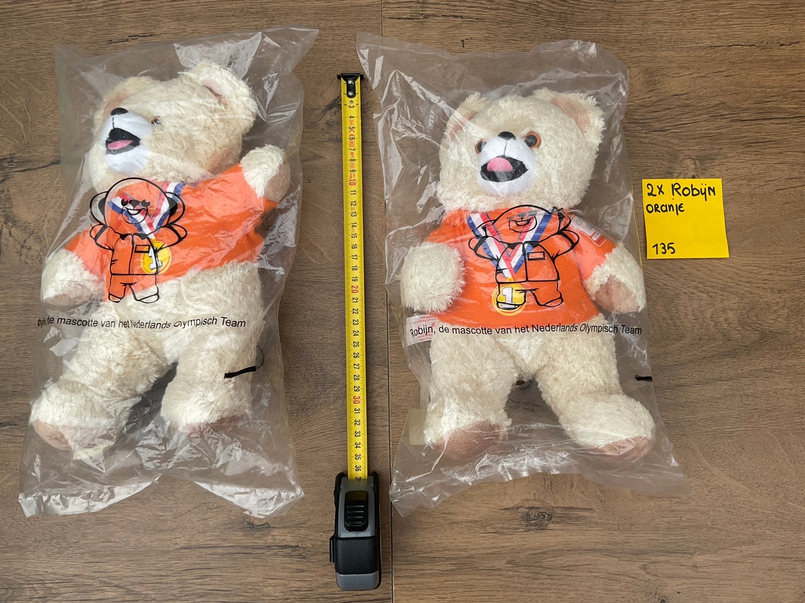 2 nieuwe pluche Robijn beer of Robijntje met Olympisch shirt, Ophalen, Nieuw, Stoffen beer, Overige merken