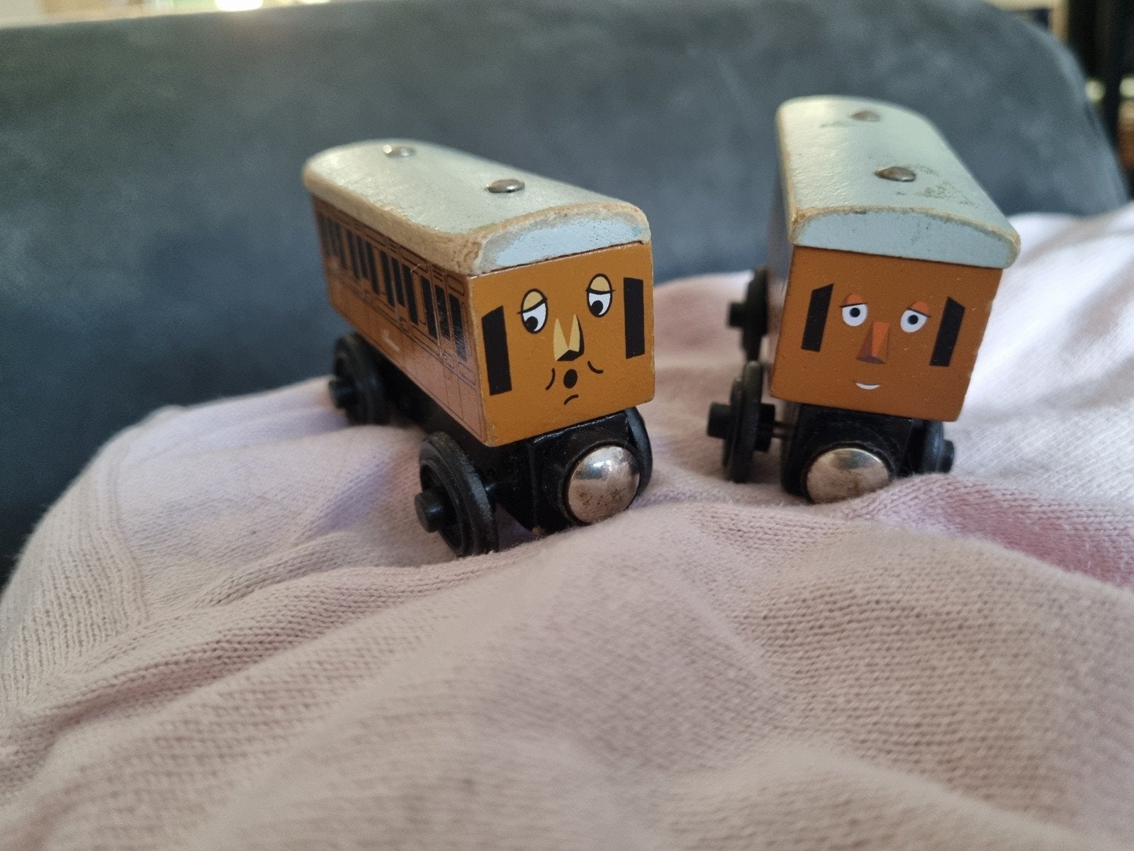 Annie en Clarabel houten treinen van Thomas de trein, Ophalen of Verzenden, Gebruikt