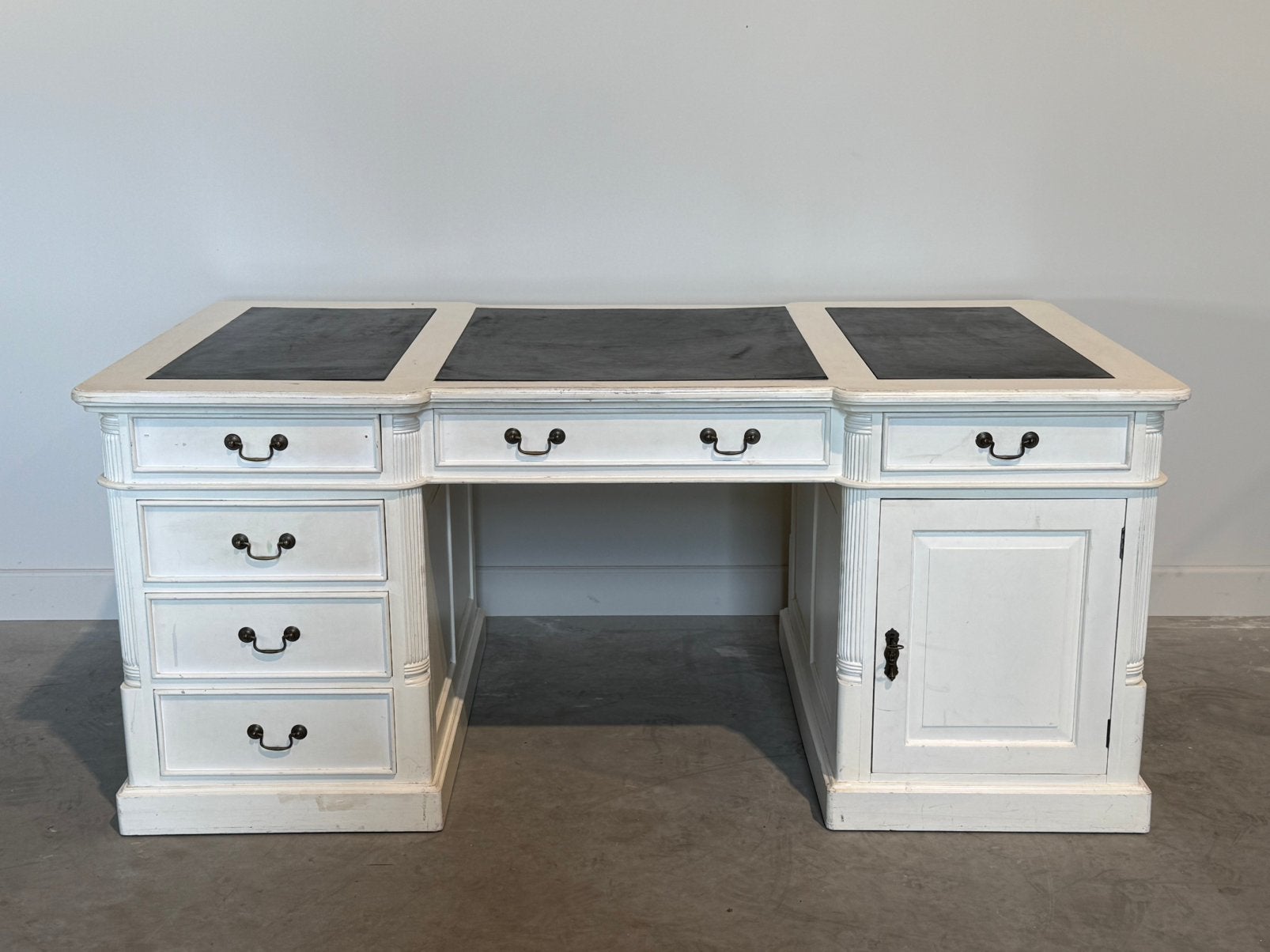 Klassiek Engels bureau #697, Hout, 180 cm, Ophalen of Verzenden, Zo goed als nieuw