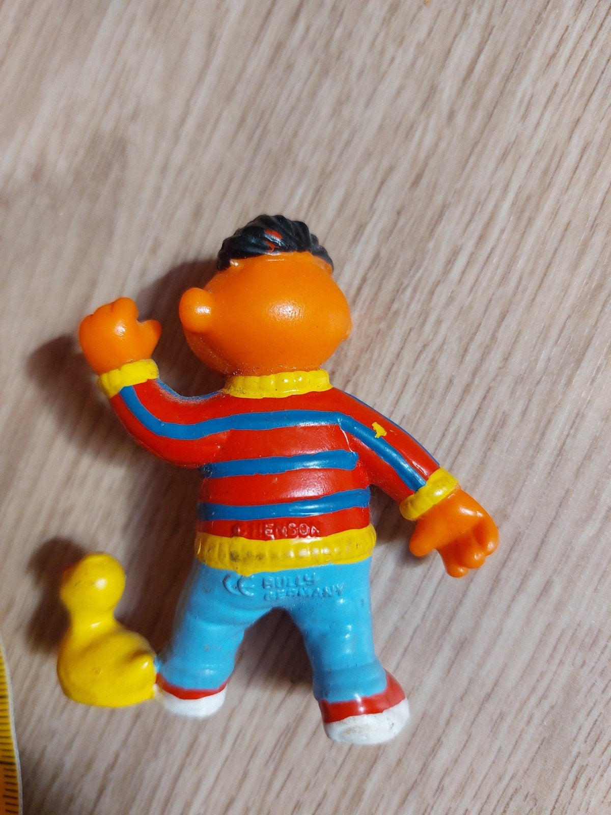 Sesamstraat Ernie poppetje met badeend, Verzamelen, Poppetjes en Figuurtjes, Ophalen of Verzenden