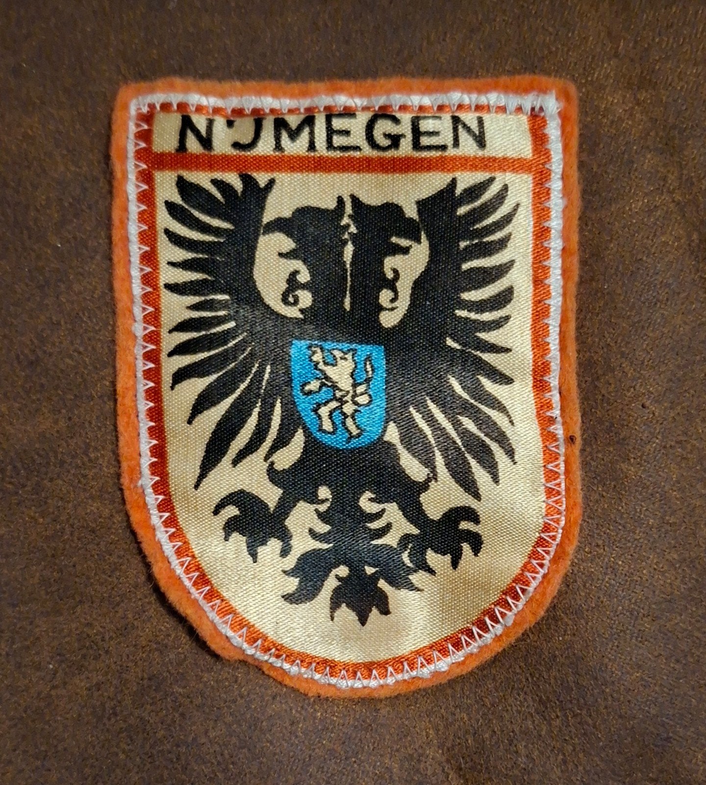 Nijmegen embleem van stof, Verzamelen, Ophalen of Verzenden, Zo goed als nieuw, Overige typen
