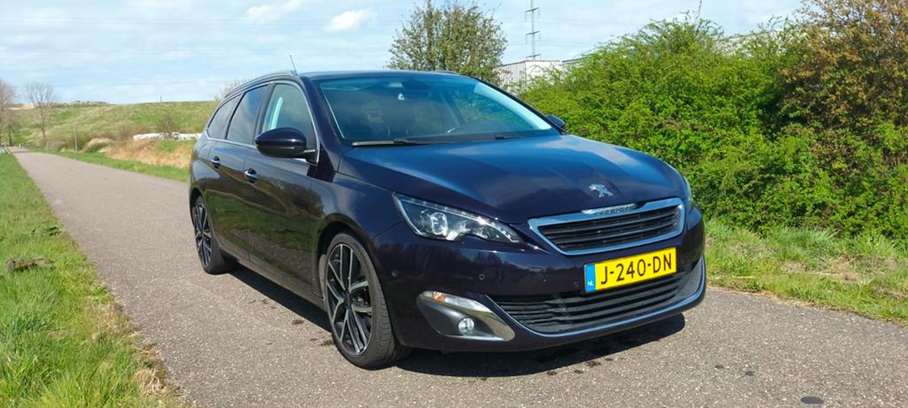 Peugeot 308 1.2 E-thp 96KW/130PK SW 2015 Blauw, Auto's, Zwart, 1199 cc, 1165 kg, Blauw