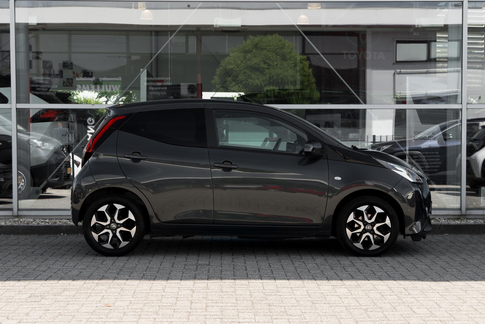 Toyota Aygo 1.0 VVT-i x-joy, Auto's, Voorwielaandrijving, Stof, Gebruikt, Euro 6