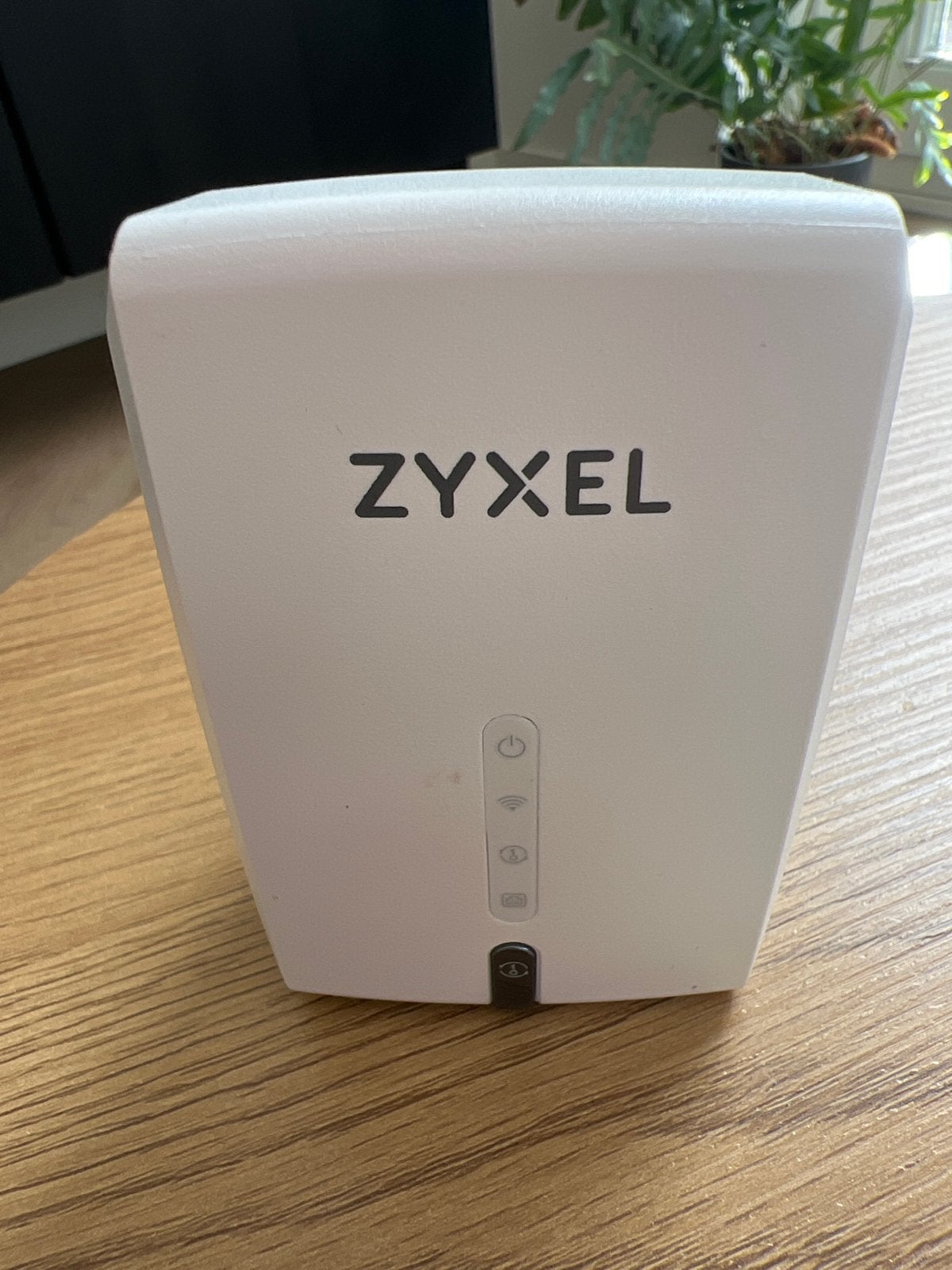 Zyxel WRE6602 AC1200 Dual-Band Draadloze Extender, Computers en Software, Ophalen of Verzenden, Refurbished, Router