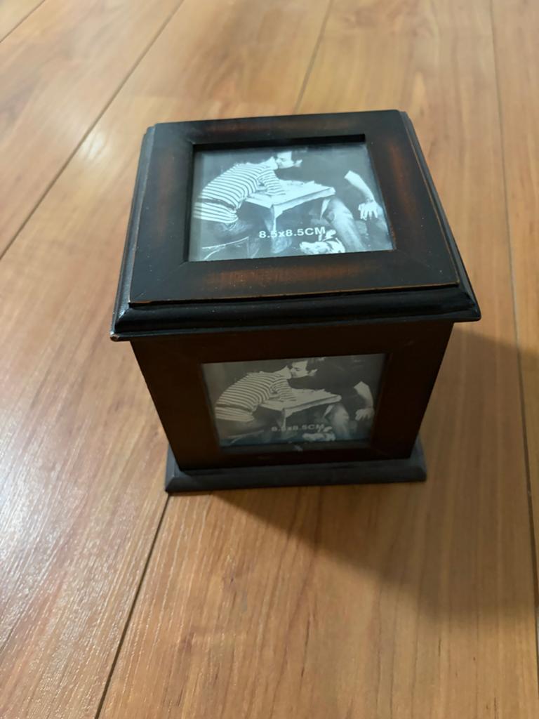 Houten fotolijst kubus met opbergruimte, Hout, Gebruikt, Ophalen of Verzenden, Klassiek