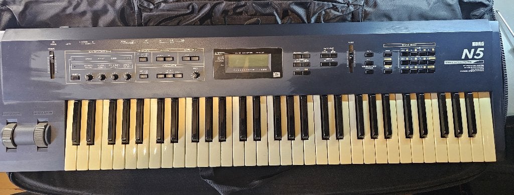 Korg N5 & Laney Linebacker keyboard versterker, Muziek en Instrumenten, Ophalen, 61 toetsen, Met midi-aansluiting, Korg