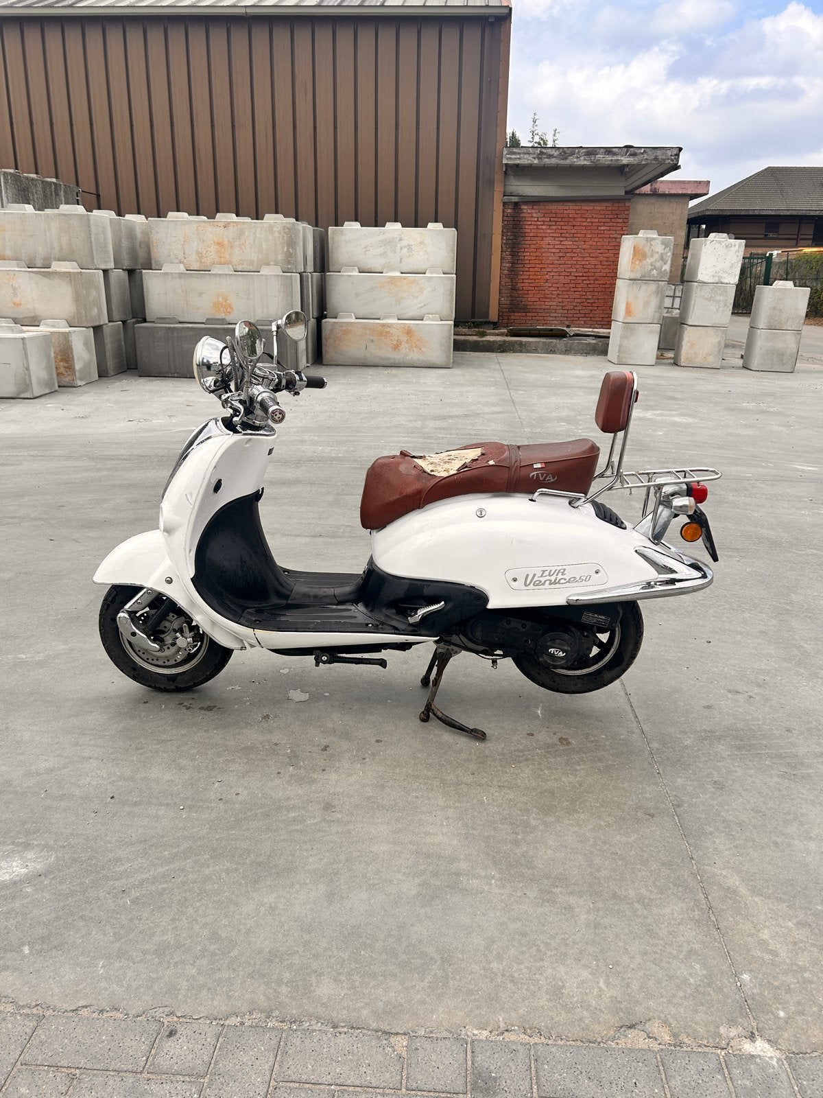 IVA Venice 50 Scooter - Perfecte staat,, Fietsen en Brommers, Snorfietsen en Snorscooters, Ophalen of Verzenden, Gebruikt, Benzine