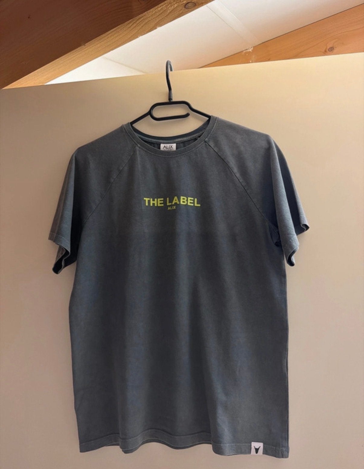 ALIX mini T-shirt 'THE LABEL' maat 158/164, Ophalen, Zo goed als nieuw, Jongen of Meisje, Shirt of Longsleeve
