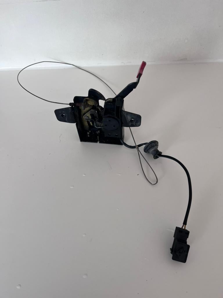 Te koop: koffer klep vergrendeling Porsche 996, Ophalen of Verzenden, Voor, Porsche, Achterklep