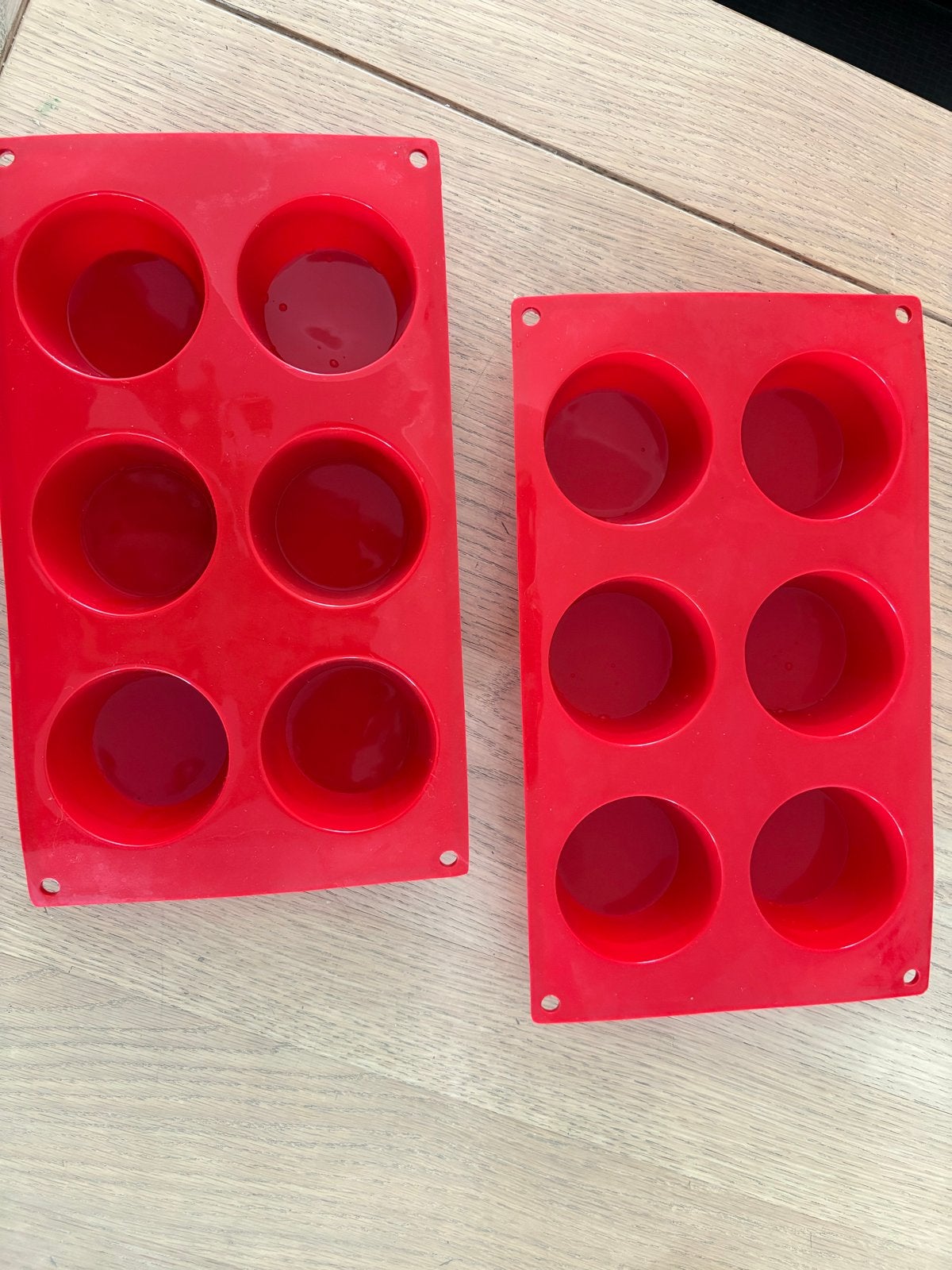 Dr. Oetker Siliconen Muffin Vormen - Hittebestendig & Vaatwa, Ophalen of Verzenden, Rood, Overige merken, Rubber/elastomeren