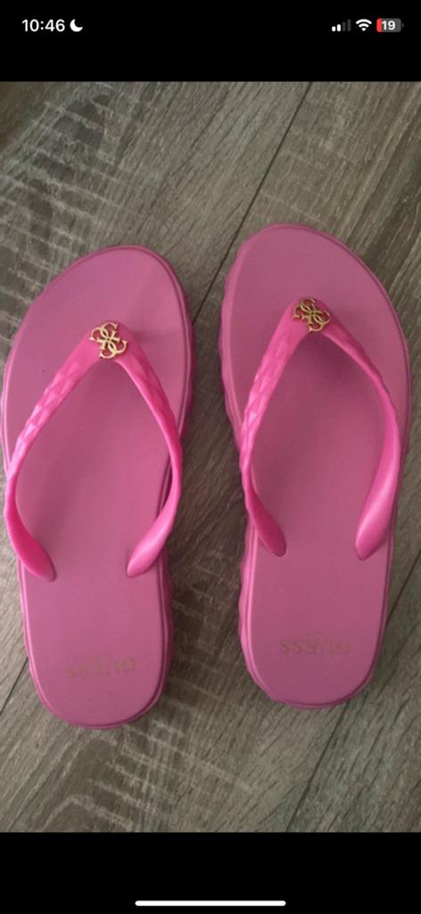 Guess slippers maat 41 Nieuw!!, Ophalen of Verzenden, Zo goed als nieuw, Zwart, Overige typen
