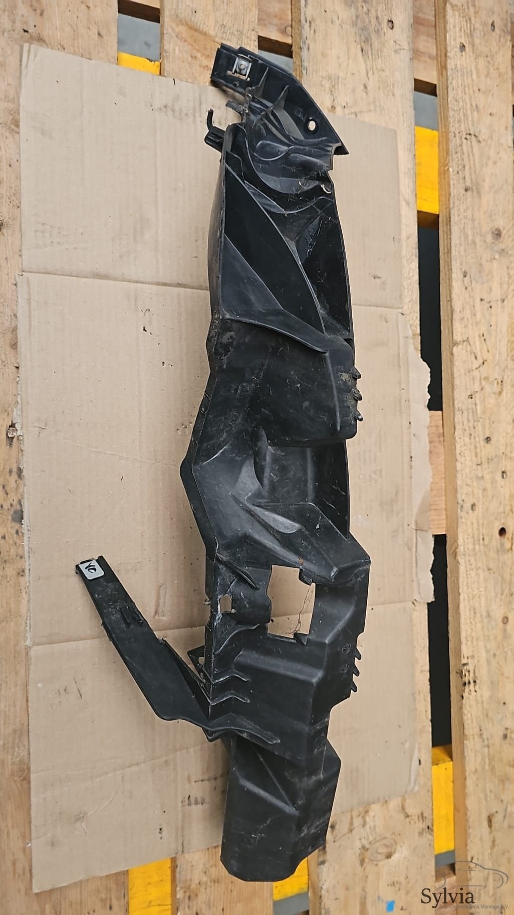 Voorscherm kunstof montage steun rechts met koplamphouder BM, Gebruikt, -, -, Ophalen of Verzenden