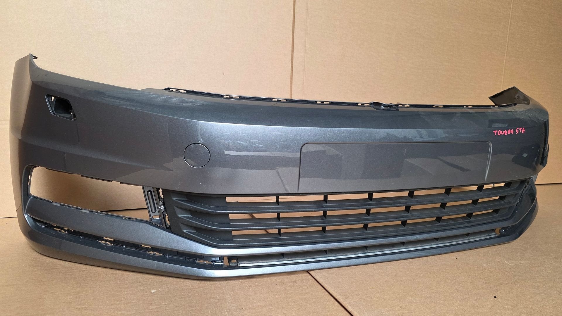 Voorbumper VW Touran 5TA KLS Highline Origineel 5TA807221A-L, Gebruikt, -, Ophalen of Verzenden, Bumper