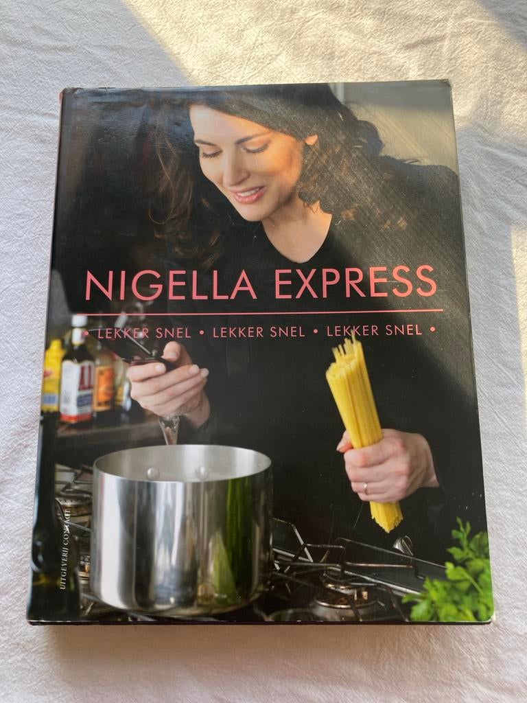Nigella Express Kookboek, Boeken, Ophalen, Voorgerechten en Soepen, Zo goed als nieuw, Europa