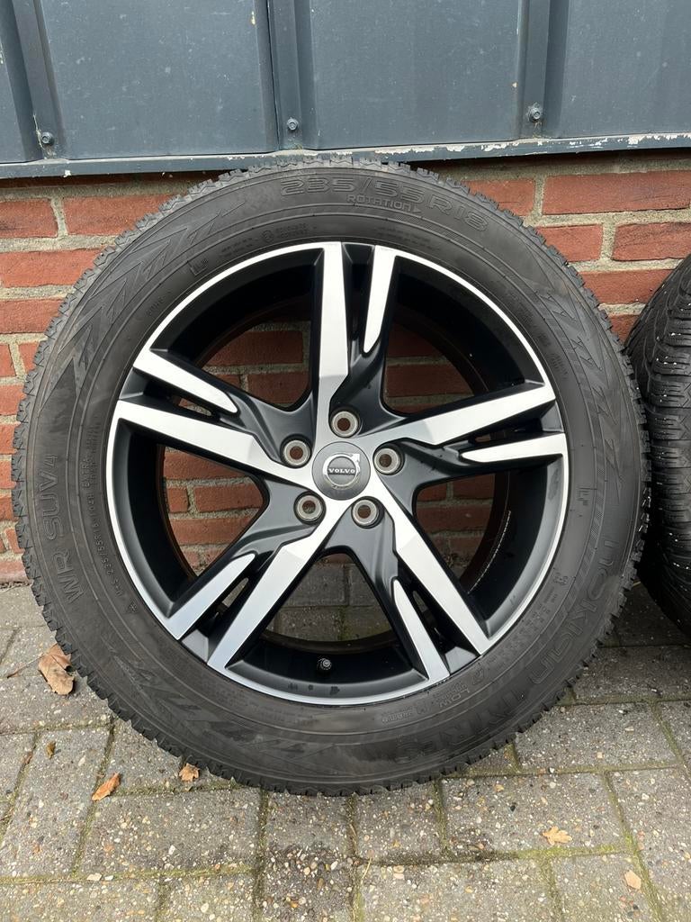 18 inch Originele Volvo XC40 Winterset Nokian, Auto-onderdelen, Banden en Velgen, Ophalen, 18 inch, Gebruikt, Banden en Velgen