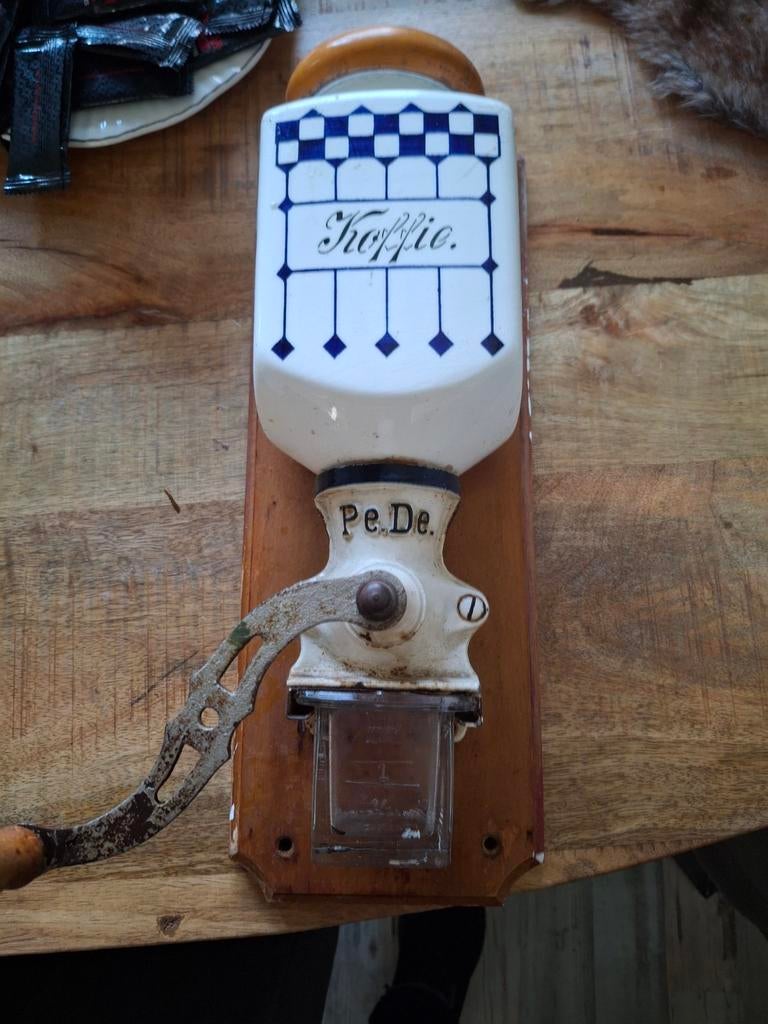 Vintage P.e  De Koffiemolen - Wandmodel, Ophalen of Verzenden, Gebruikt