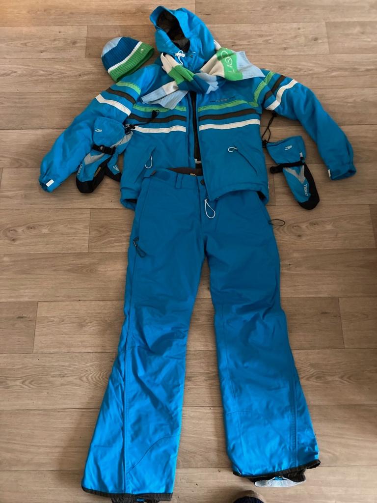 Complete O'Niell skikleding set, Kleding | Dames, Wintersportkleding, Ophalen, Zo goed als nieuw, Maat 36 (S), O'Neill