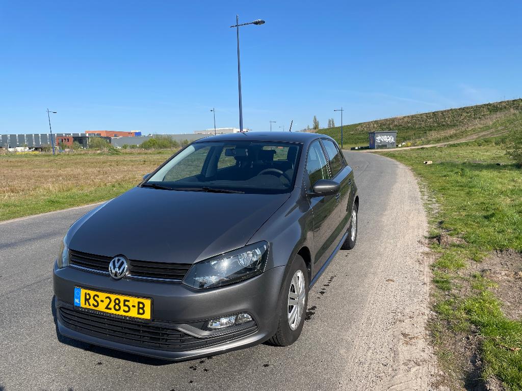 Volkswagen Polo 1.0 TSI 55KW 2017 Grijs 61.000 KM!, Auto's, Stof, 74 pk, Zwart, Start-stop-systeem