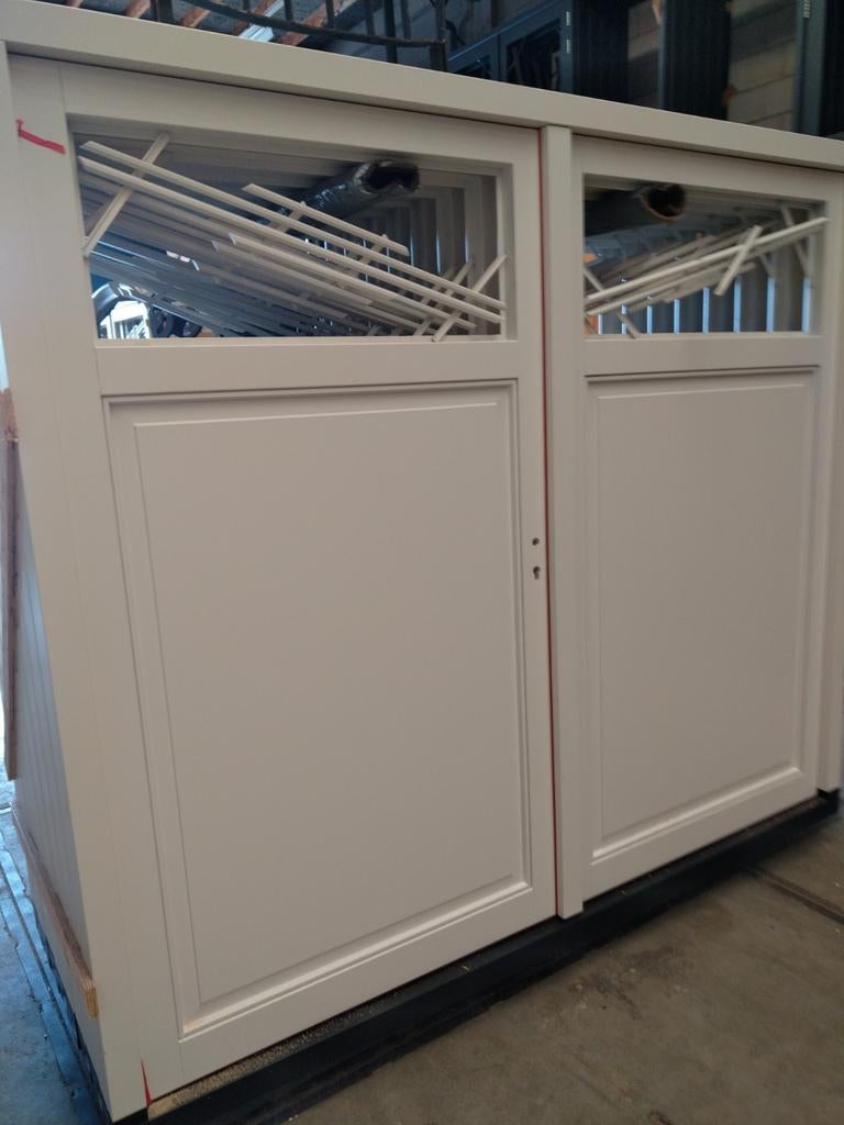 Kozijn met dubbele garage deuren, Ophalen, Hout, 120 cm of meer, 215 cm of meer