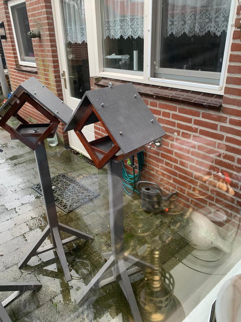 Staand vogelhuisje voor buiten, Ophalen, Zo goed als nieuw