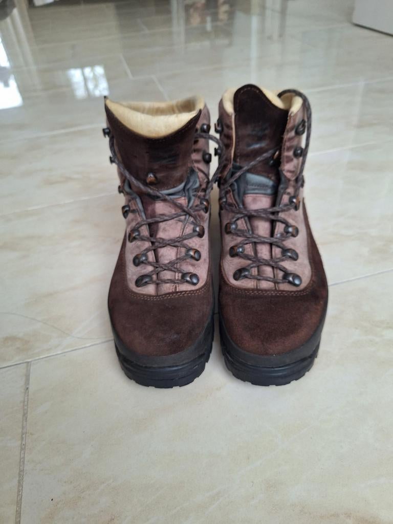 Lowa wandelbergschoen., Ophalen of Verzenden, Zo goed als nieuw, Schoenen