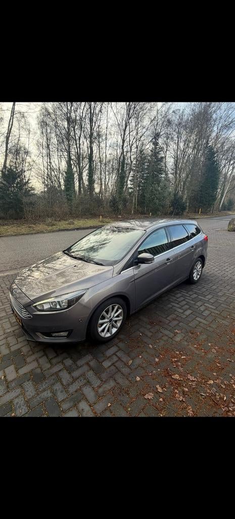 Ford focus titanium 1.5 182pk automaat, Auto's, Ford, Stof, 1498 cc, 4 cilinders, Bruin