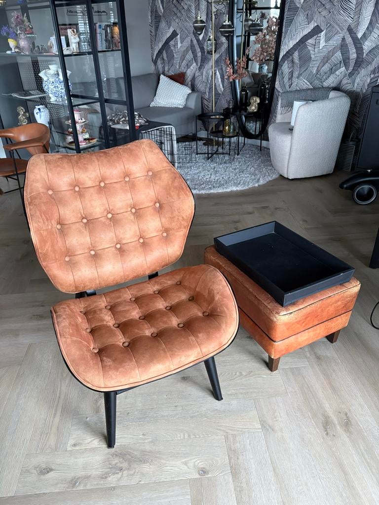 Cognac fauteuil met hocker - als nieuw!, Ophalen, Zo goed als nieuw, Leer, 75 tot 100 cm