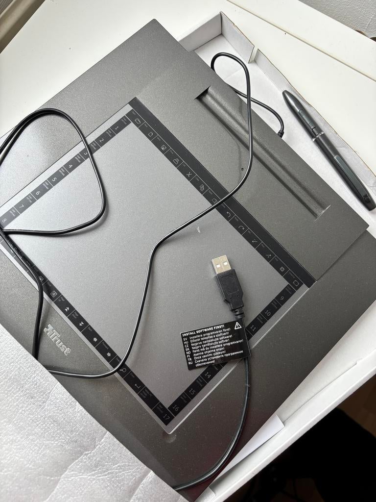 Trust Tekentablet - Slimline Sketch Tablet, Ophalen, Nieuw, Bedraad